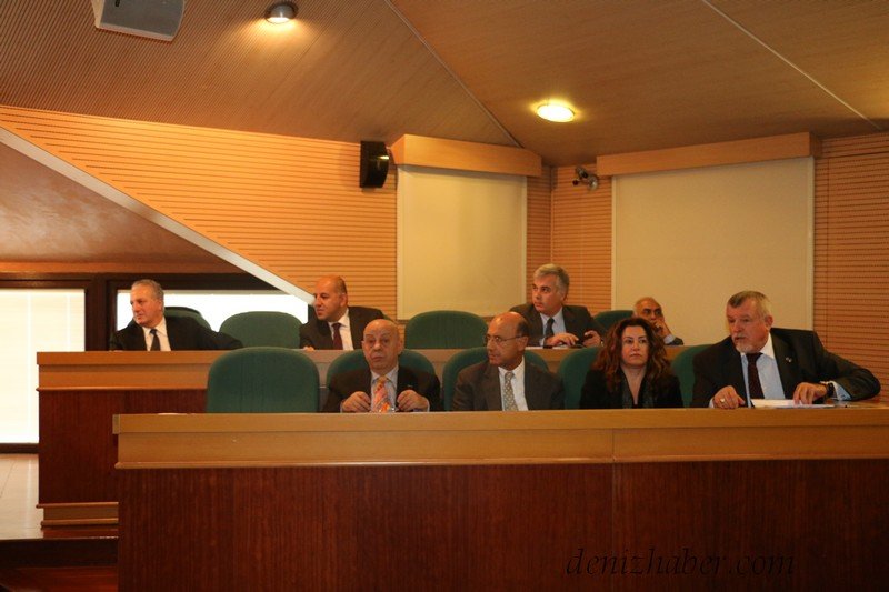 DENIZ TICARET ODASI TOPLANDI