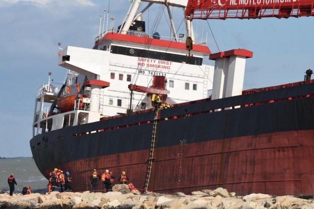 EFE MURAT Gemisinde kurtarma çalışmaları