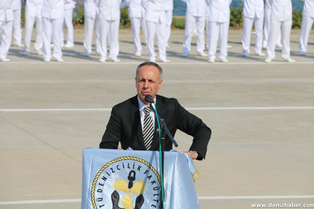 DENIZCILIK FAKULTESINDE 2014 MEZUNIYETI