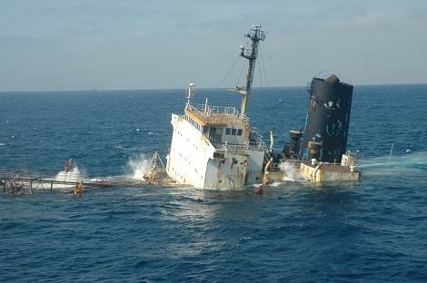 MT PHOENIX SINKING PHOTOS