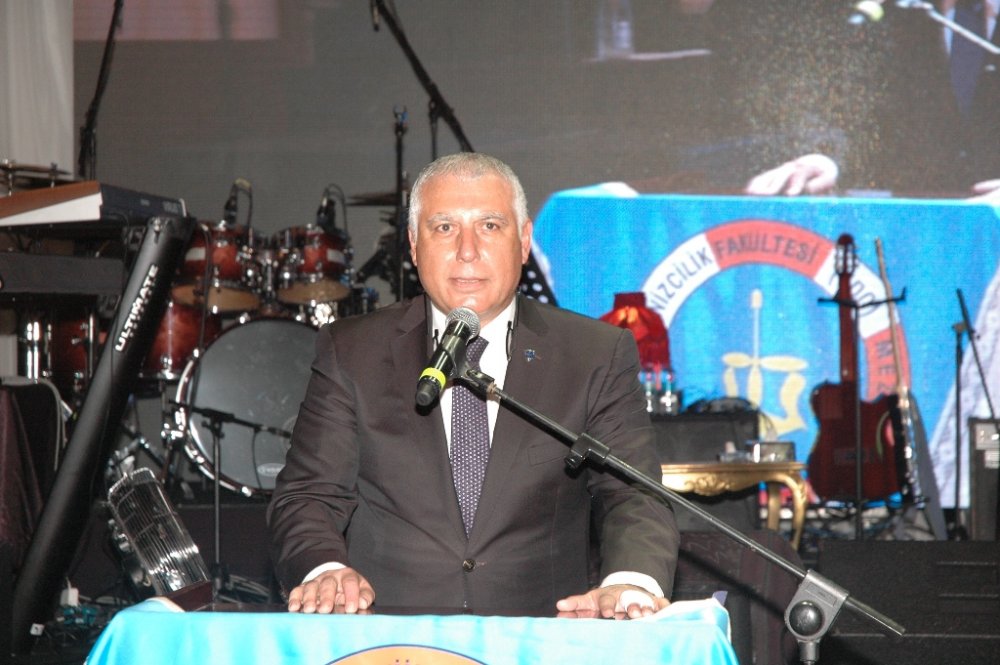 DEFAV GELENEKSEL DAYANISMA GECESI