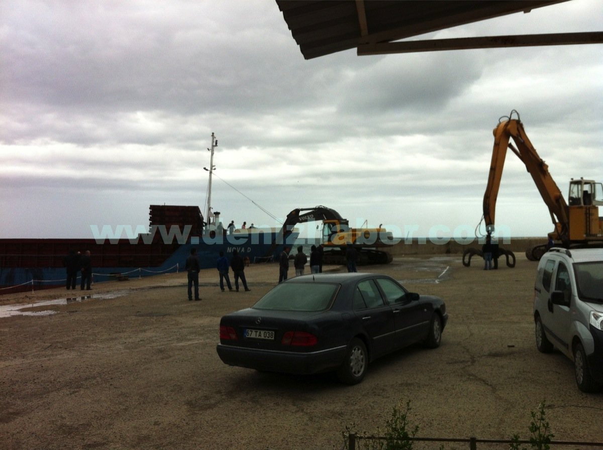 NOVA D KARAYA OTURDU