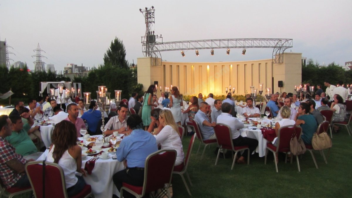 GEMI BROKERLERI IFTAR YEMEGI