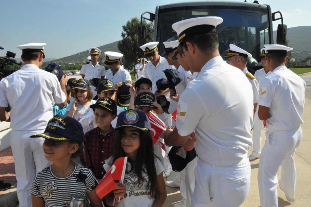 COCUKLAR DONANMAYLA TANISTI