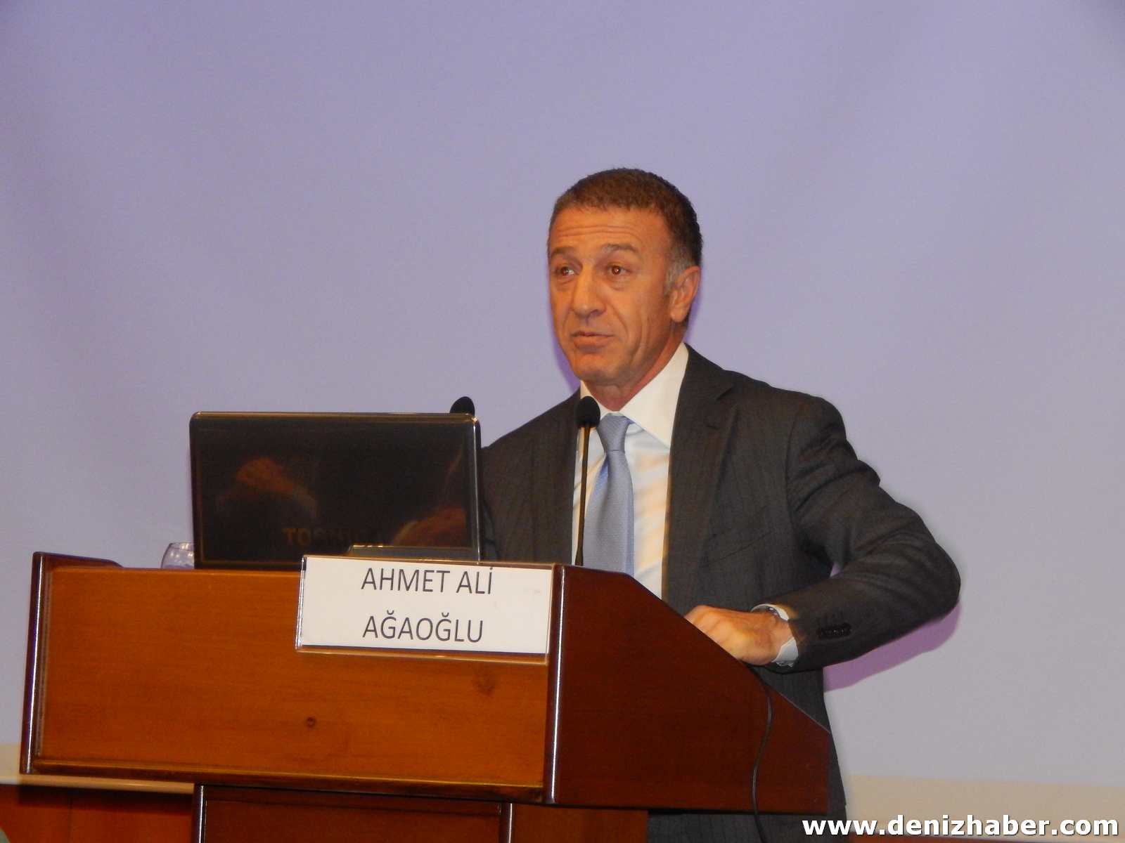 AHMET AGAOGLU DENIZIN YILDIZLARINDS