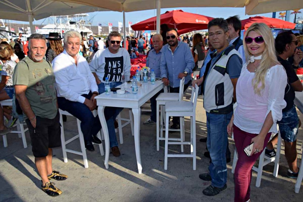 PATRONLAR RASTGELE DEDI