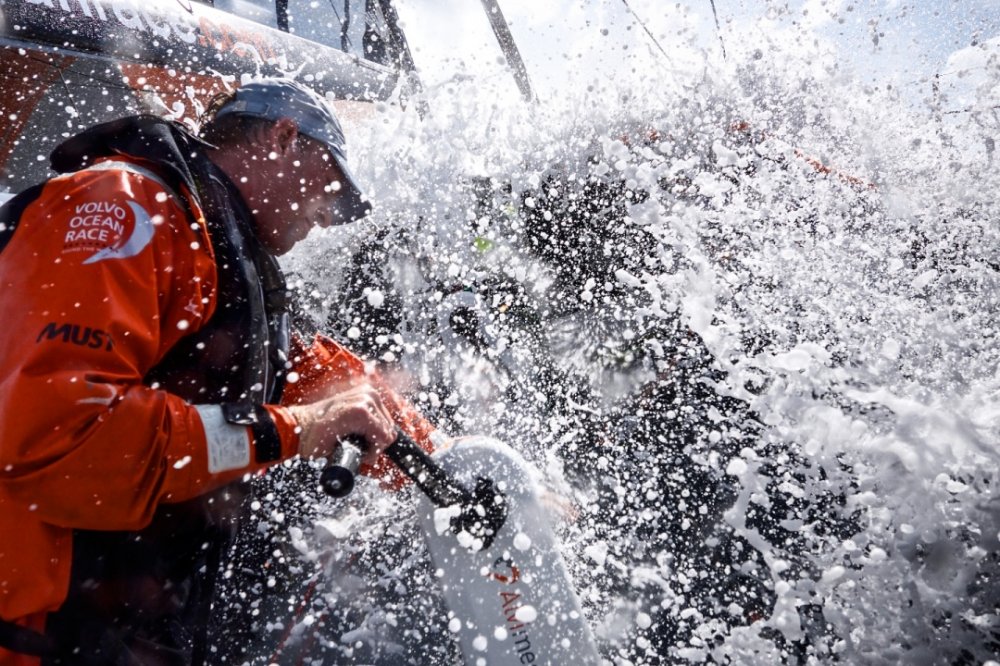 VOLVO OCEAN RACETE  ETAP TAMAMLANDI