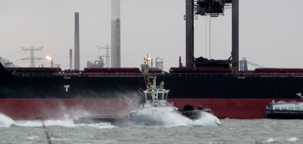 IZATAGUN TANKERI YINE ARA YAPTI