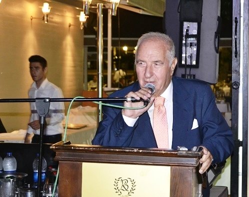 BUYUK KULUPTE IFTAR YEMEGI