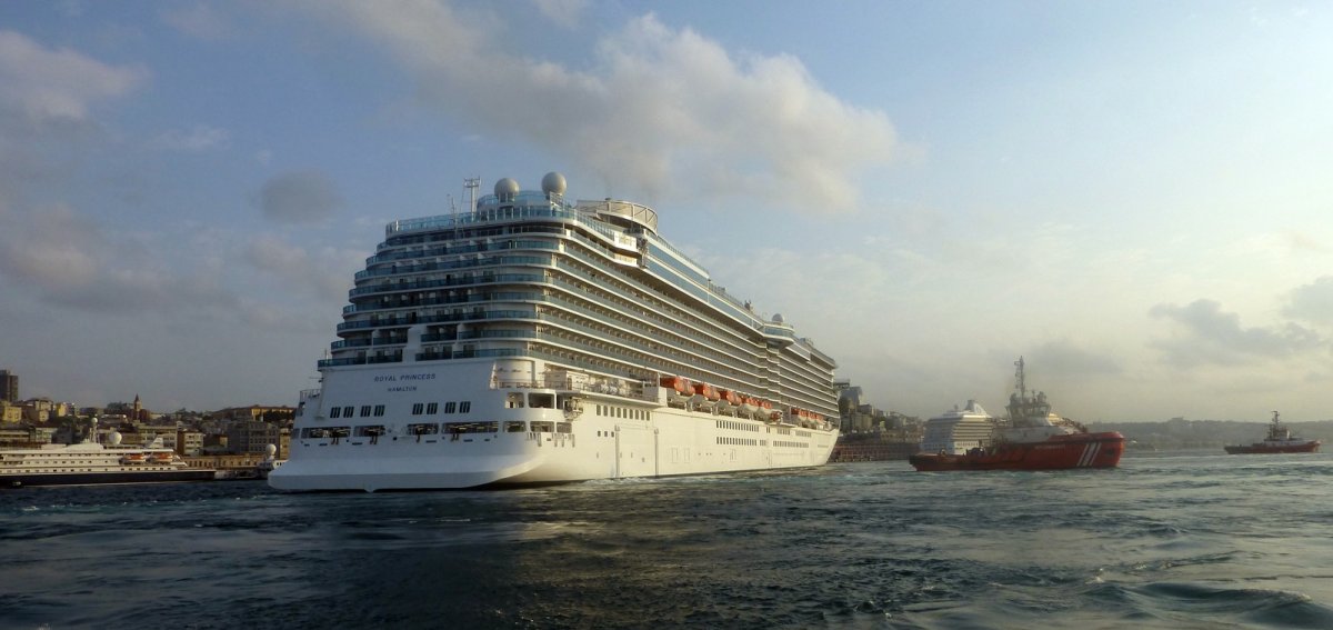 ISTANBUL LIMAN KRUVAZIYER