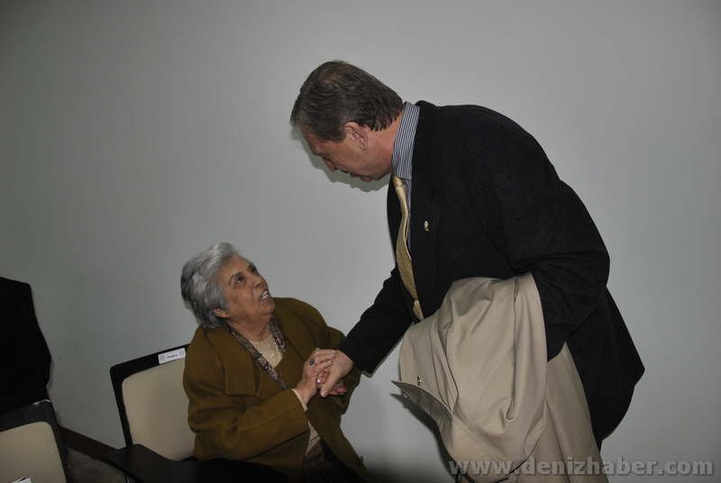 DENIZDER KADINLAR GUNUNU KUTLADI