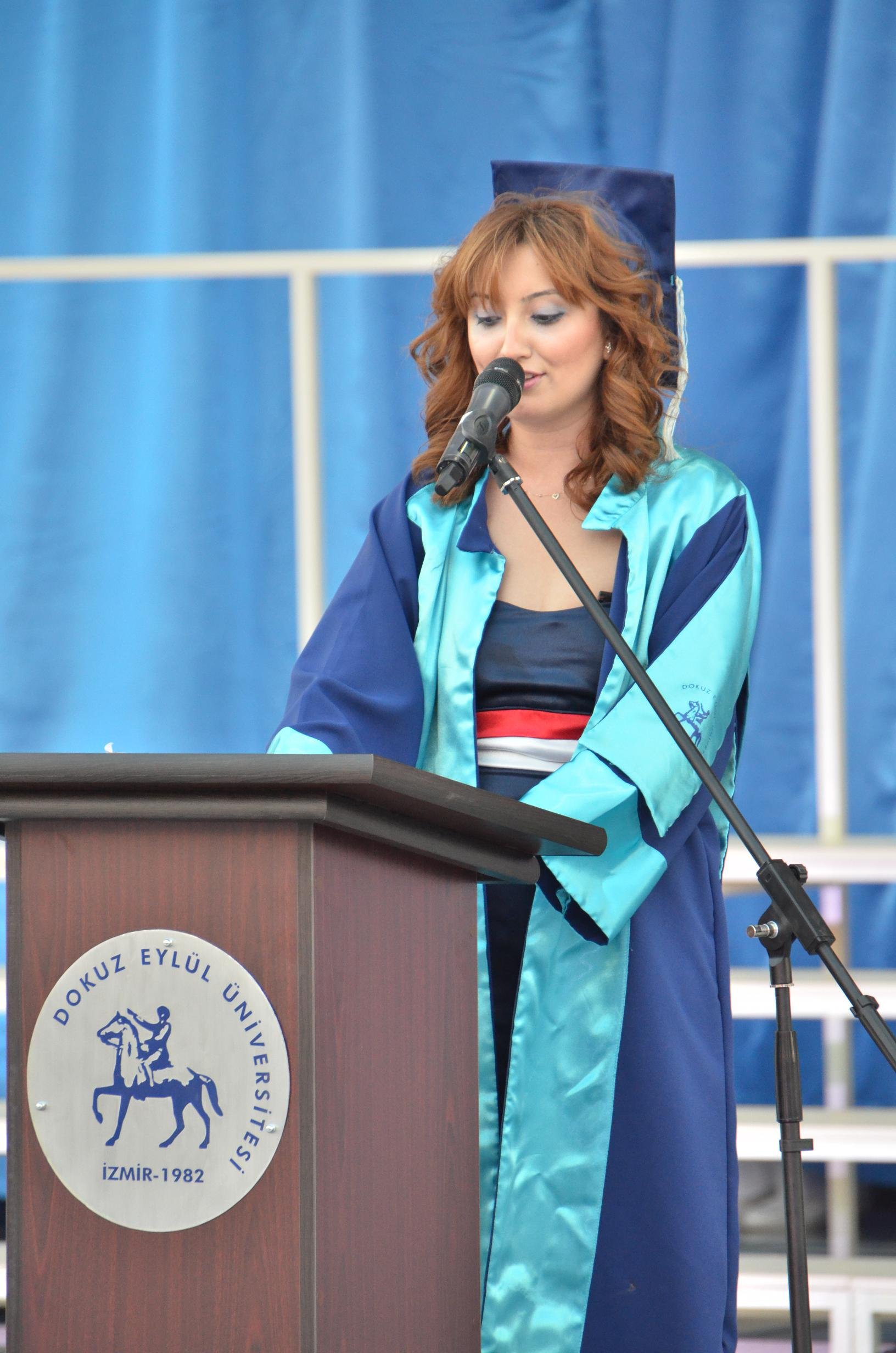 DOKUZ EYLUL UNIVERSITESI MEZUNIYET TORENI