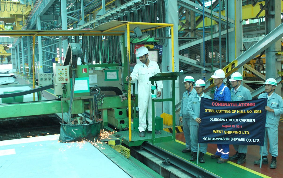 GEDEN LINES HYUNDAI VINASHIN