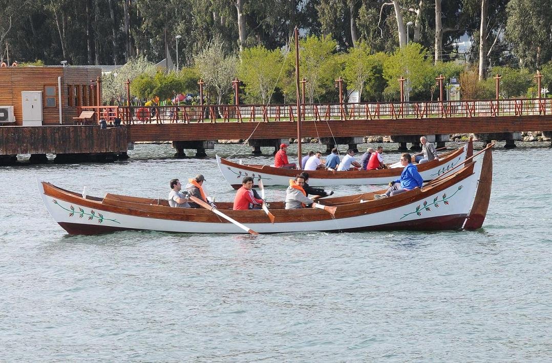 IZMIR KAYIKLARI YARISIYOR