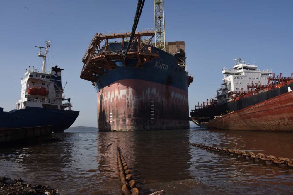 KUITO KARAYA VURDURULUYOR