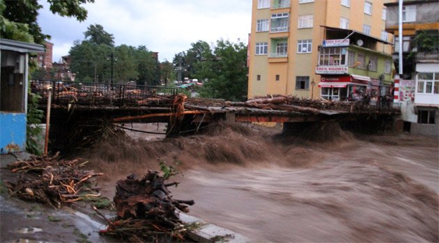 SAMSUNDA YINE SEL FELAKETI