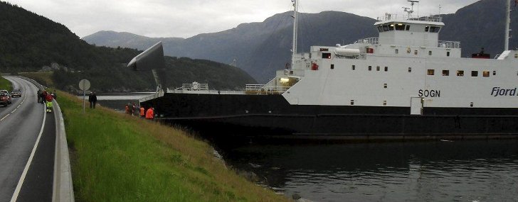 FERIBOT KAYALIKLARA CIKTI