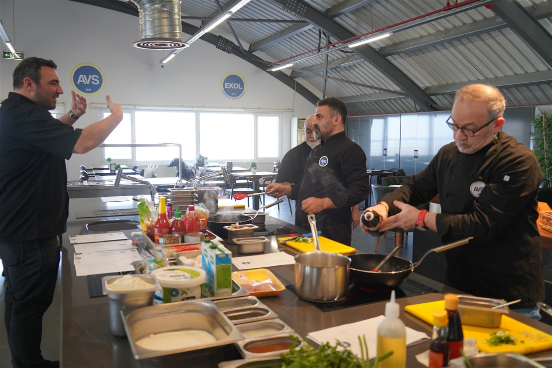 AVS, Gemi Aşçılarına İki Günlük Eğitim Programı Düzenledi