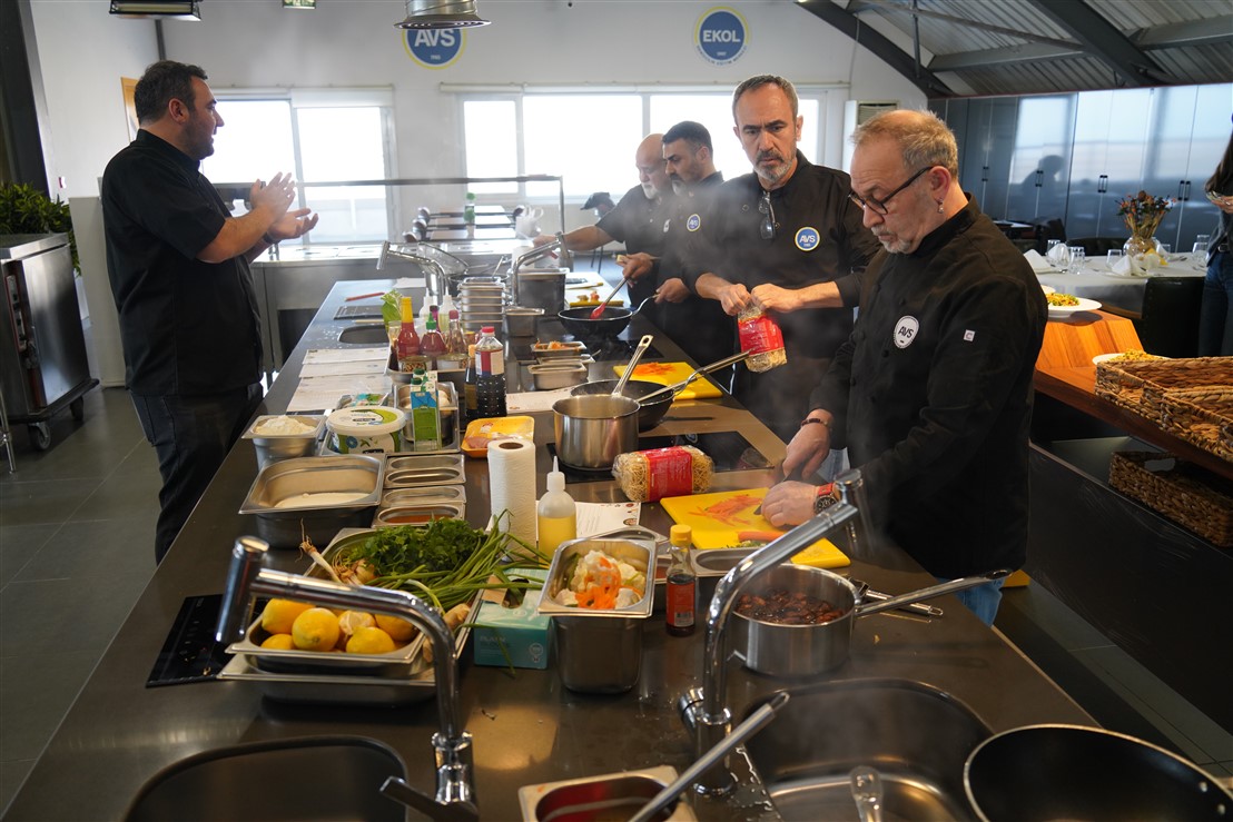 AVS, Gemi Aşçılarına İki Günlük Eğitim Programı Düzenledi