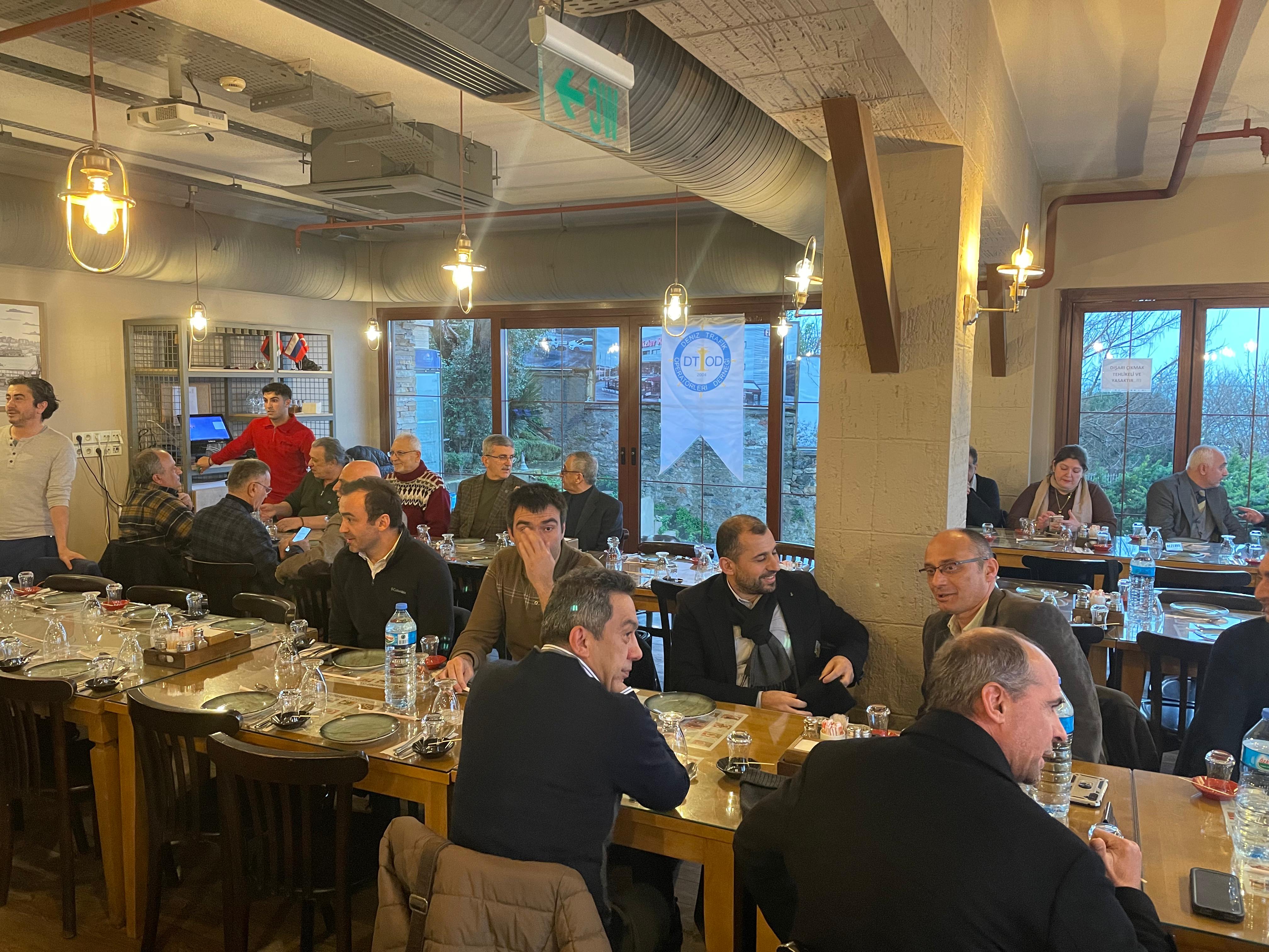 Deniz Trafik Operatörleri Derneği'nden İlk "Vefa Gecesi"