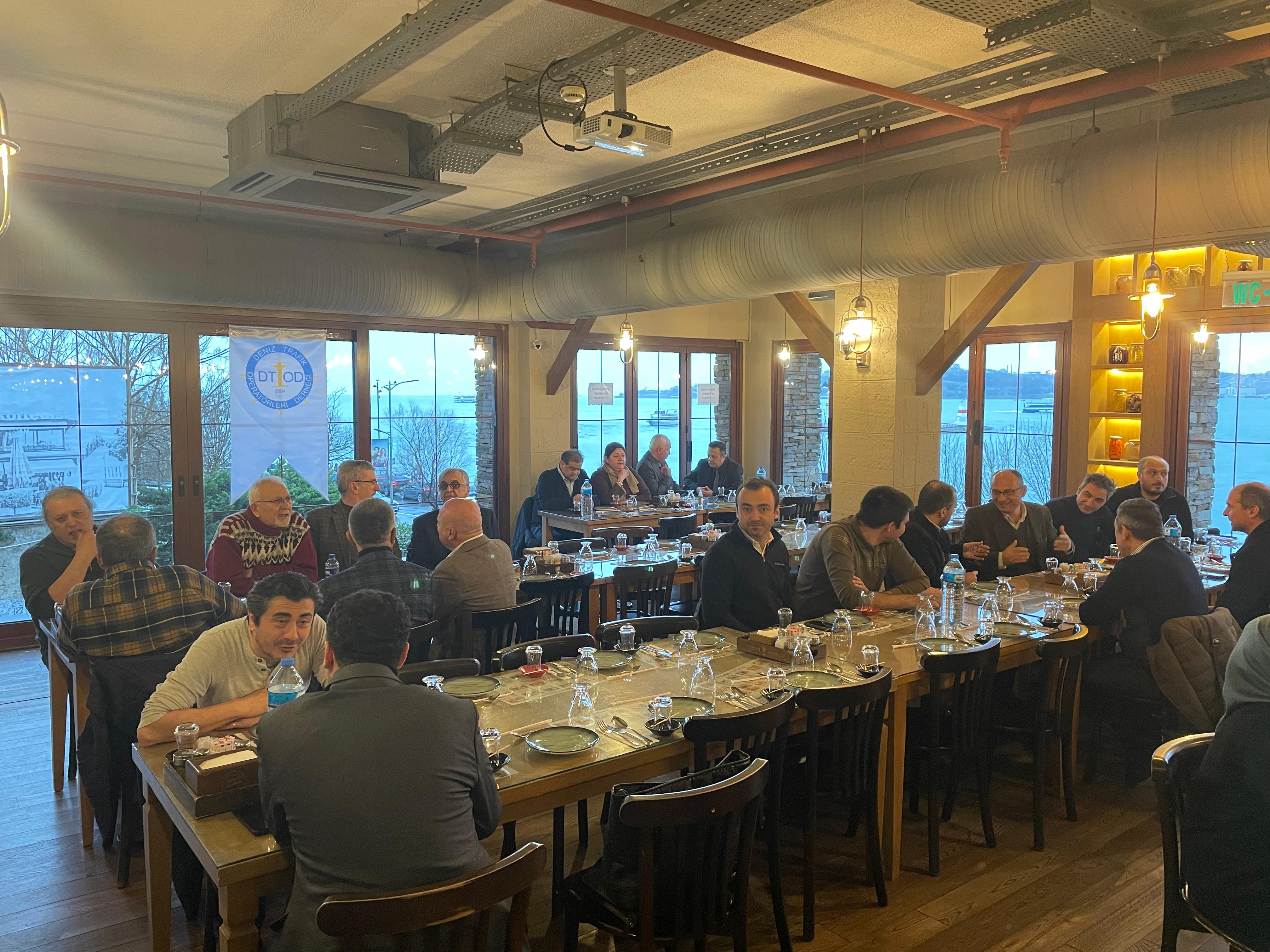 Deniz Trafik Operatörleri Derneği'nden İlk "Vefa Gecesi"