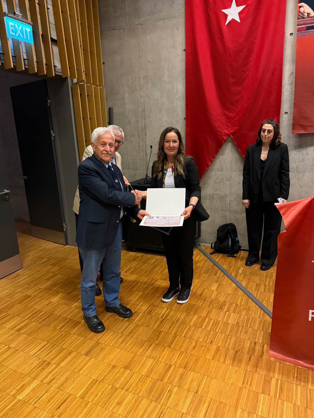 DENİZCİLİK SEKTÖRÜNDE HUKUKİ SORUNLAR PİRİ REİS ÜNİVERSİTESİ'NDE MASAYA YATIRILDI