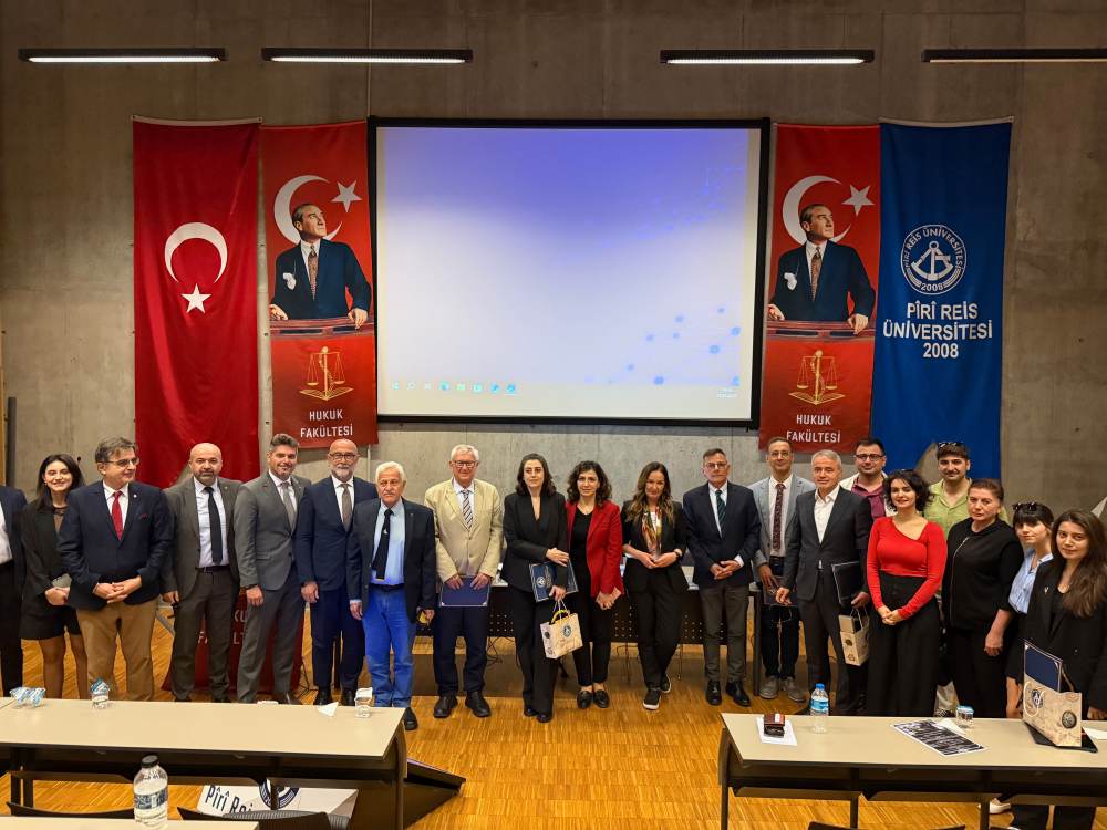 DENİZCİLİK SEKTÖRÜNDE HUKUKİ SORUNLAR PİRİ REİS ÜNİVERSİTESİ'NDE MASAYA YATIRILDI