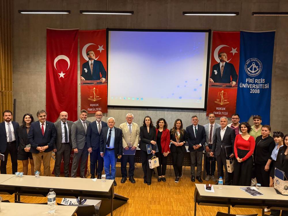 DENİZCİLİK SEKTÖRÜNDE HUKUKİ SORUNLAR PİRİ REİS ÜNİVERSİTESİ'NDE MASAYA YATIRILDI
