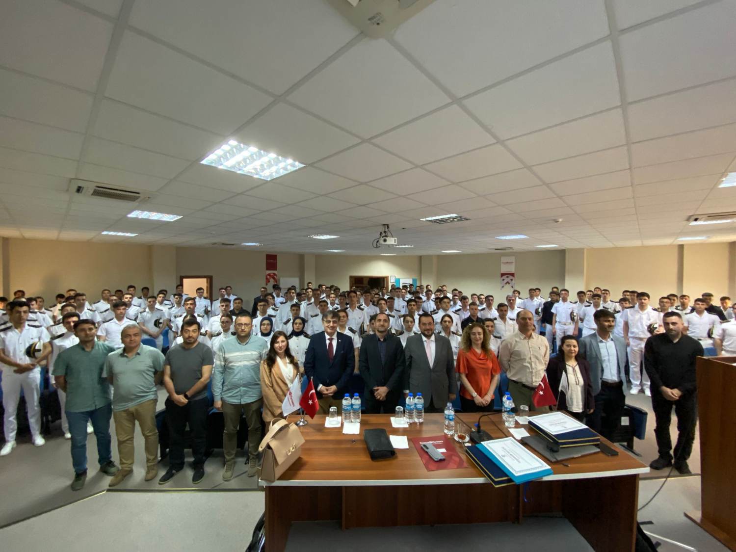 Karadeniz’de Çift Duraklı Deniz Hukuku Sempozyumu Tamamlandı