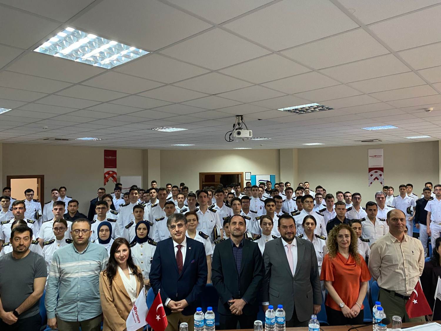 Karadeniz’de Çift Duraklı Deniz Hukuku Sempozyumu Tamamlandı