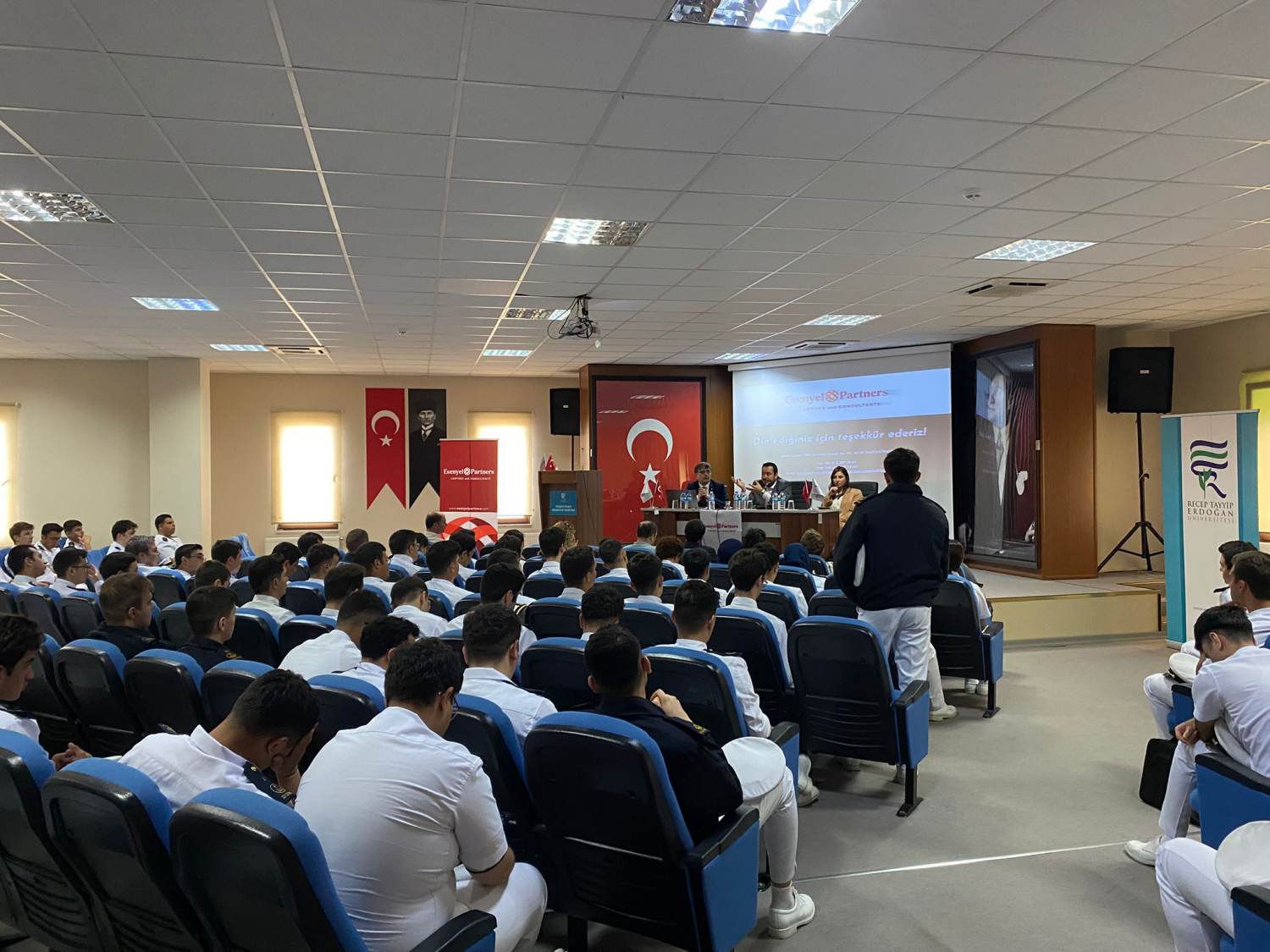 Karadeniz’de Çift Duraklı Deniz Hukuku Sempozyumu Tamamlandı