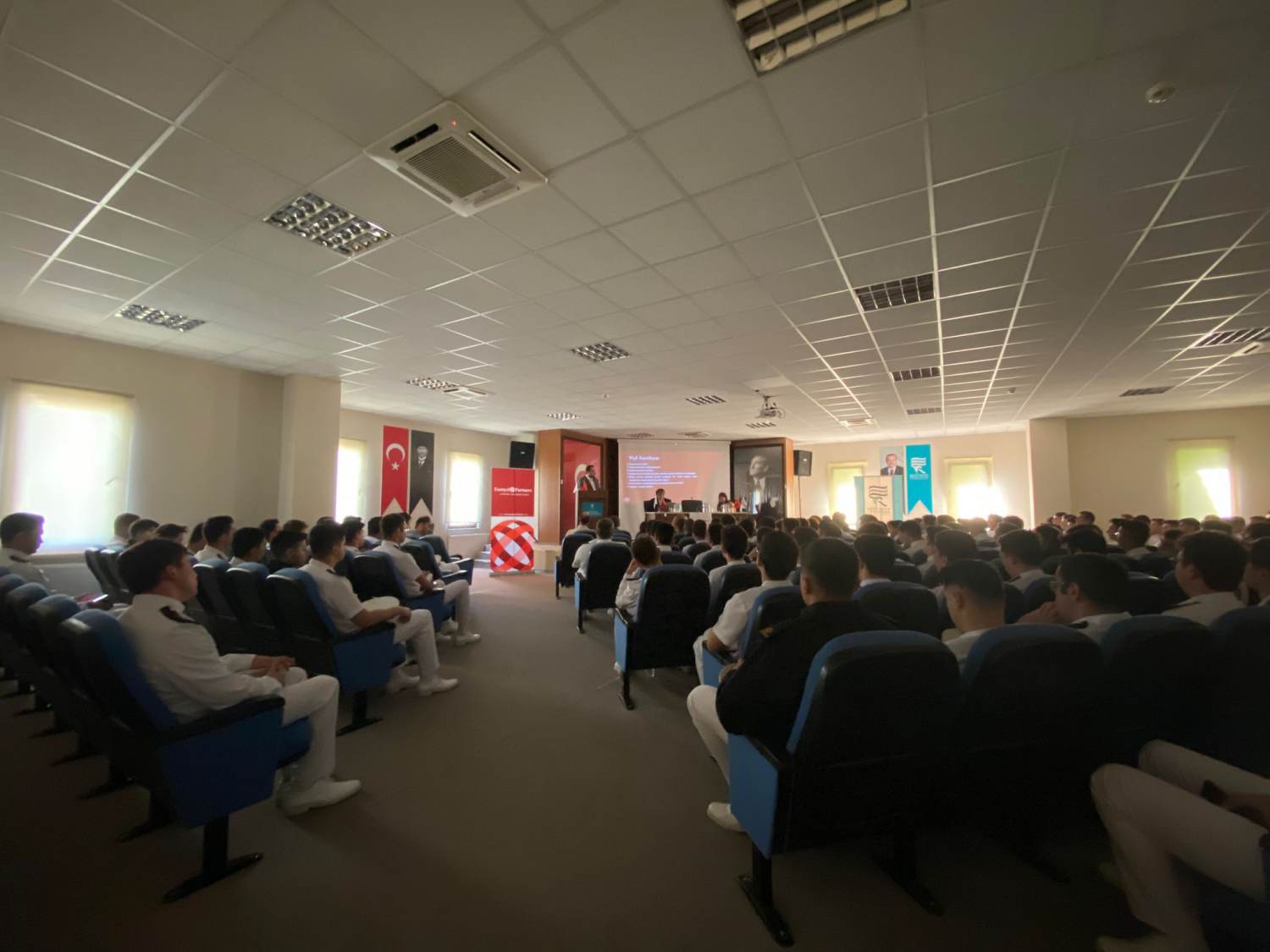 Karadeniz’de Çift Duraklı Deniz Hukuku Sempozyumu Tamamlandı