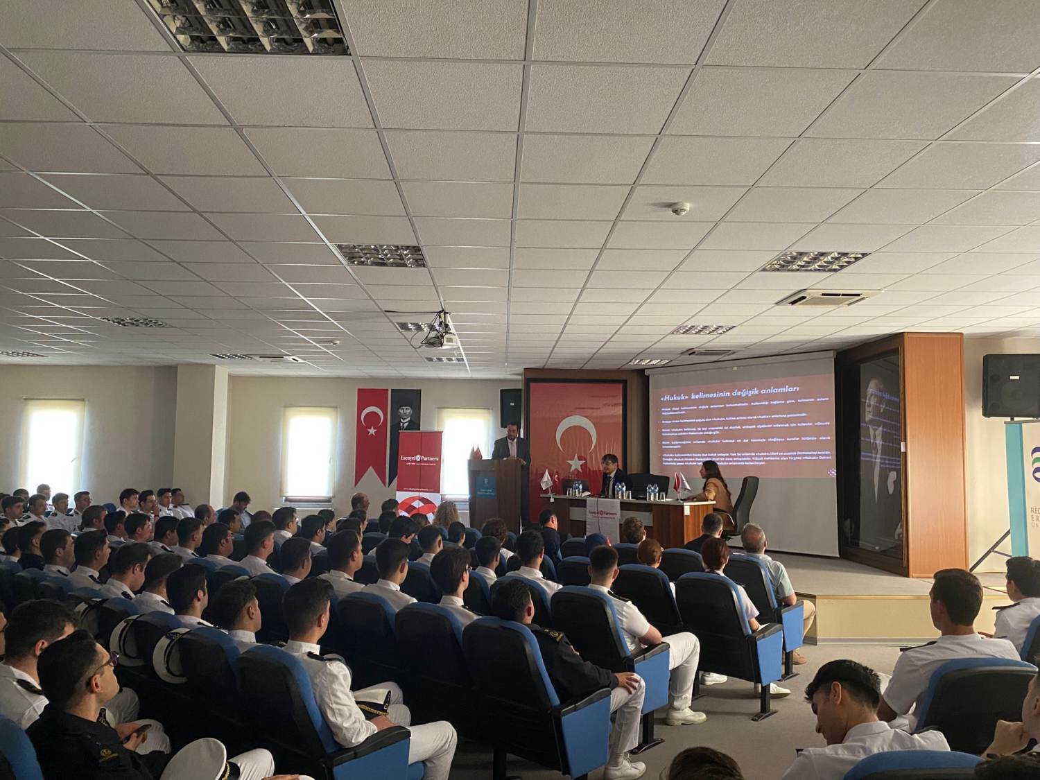 Karadeniz’de Çift Duraklı Deniz Hukuku Sempozyumu Tamamlandı