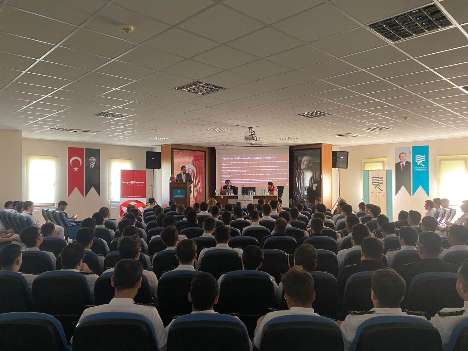 Karadeniz’de Çift Duraklı Deniz Hukuku Sempozyumu Tamamlandı