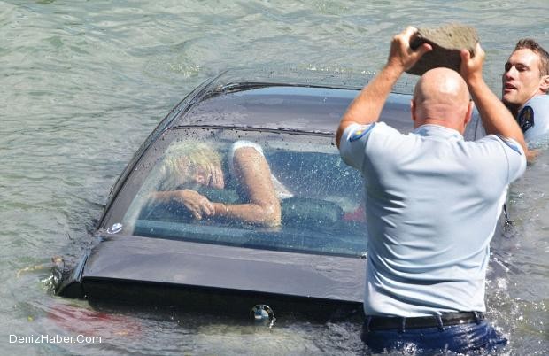 Denize Uçan Otomobilden Böyle Kurtardılar