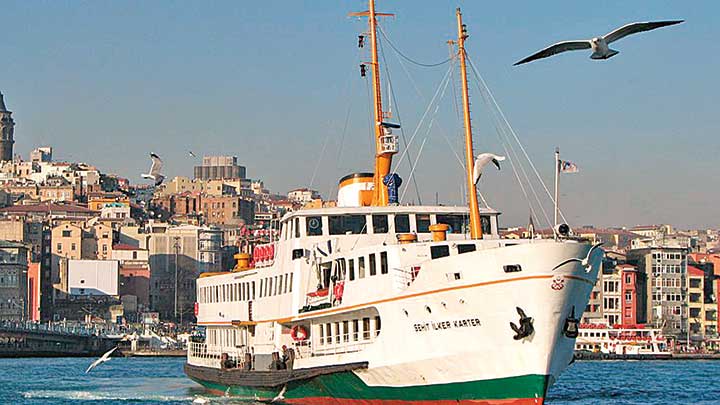 “Vapurla yolculuk apayrıdır, keyiftir”