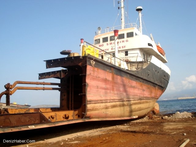 Aliağa Gemisöküm Tesislerinde İş Kazası: 1 Ölü