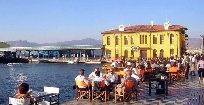 'İzmirliler İsterse Bir Yol Bulunur Yıkılmaz'