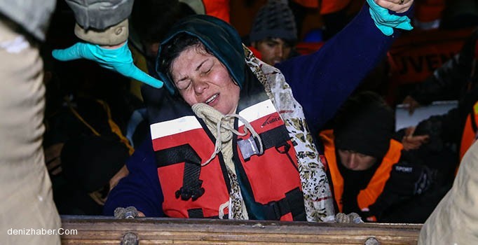 TCSG Güven Gemisi Ege&#039;de 100 sığınmacıyı kurtardı