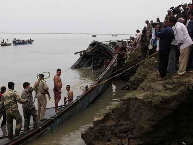 Hindistan&#039;da Tekne Trajedisi: 11 Ölü