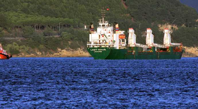 ÇAM BURNUN DA DEV GEMİ ARIZA YAPTI