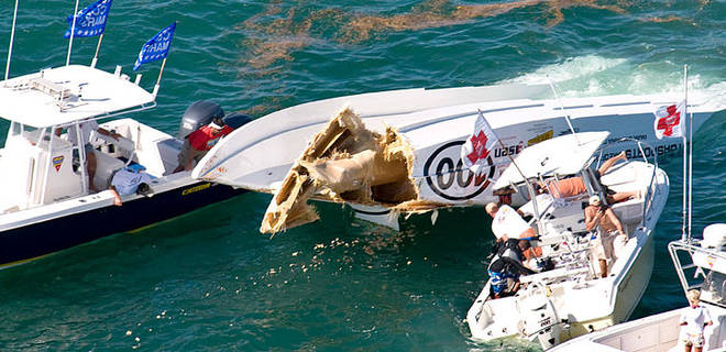 Denizde 210 km. hız, fazla geldi!