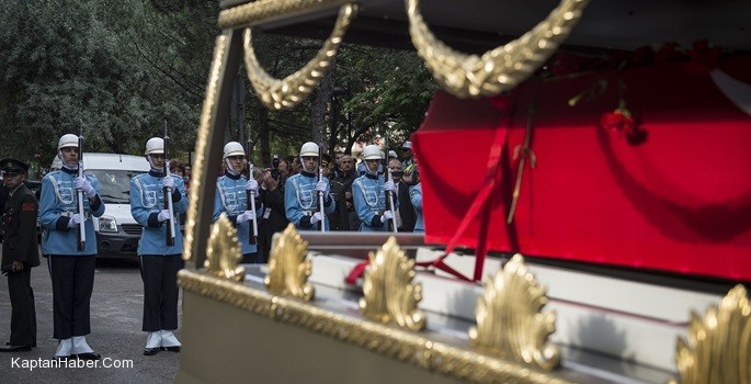 9. Cumhurbaşkanı Süleyman Demirel, son yolculuğuna uğurlanıyor