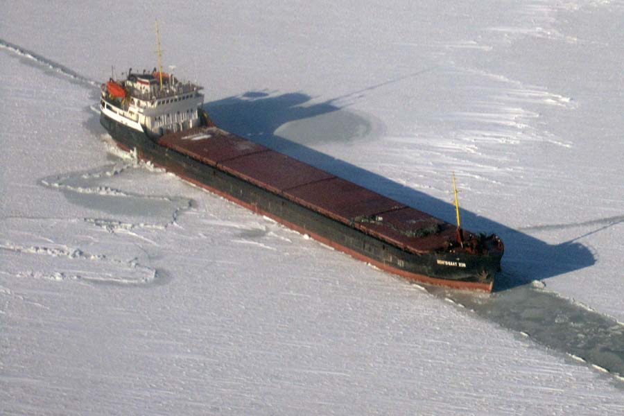 Kerch Boğazı trafiğe kapatıldı...