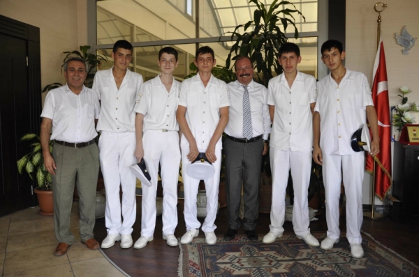 Denizci Öğrencilerinden Belediye&#039;ye Ziyaret