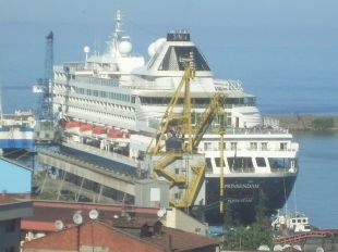 Trabzon Limanı&#039;nda Kruvaziyer Bereketi