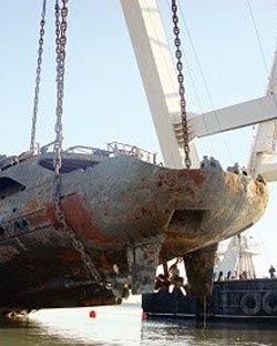 Basra’dan 84 batık gemi çıkardı