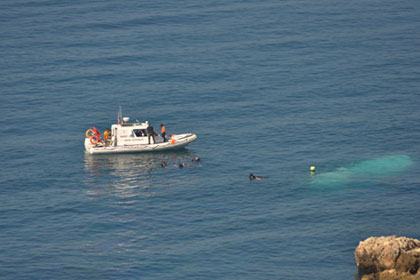 Kadın ve Çocukları Kilitli Kamarada Boğmuşlar!