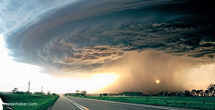 Batı Yarımküre&#039;nin en güçlü kasırgası geliyor