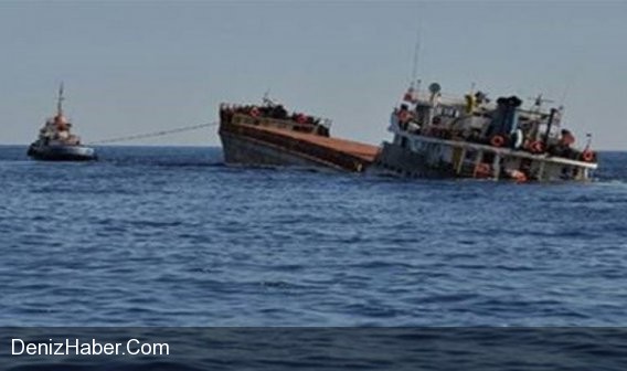 Vietnam&#039;da İki Gemi Çarpıştı